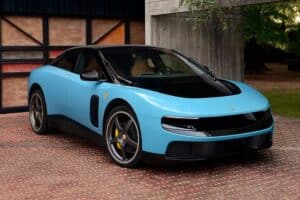 Ferrari Luce (9)
