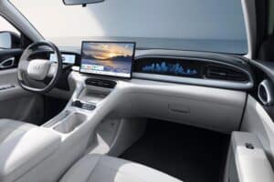 Geely-E2_3