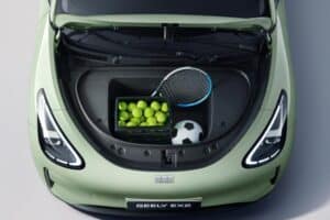 Geely-E2_4