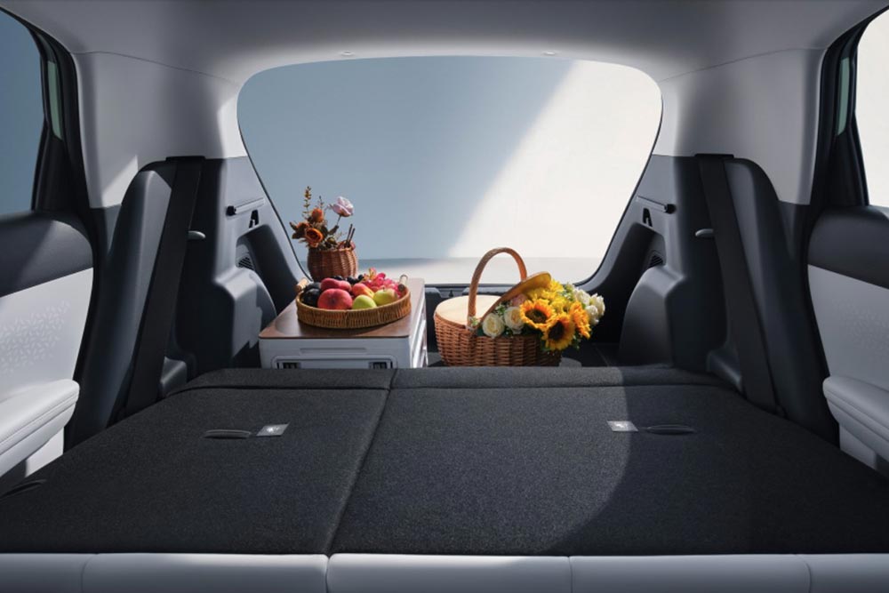 https://autogreeknews.gr/wp-content/uploads/2026/05/Geely-E2_5.jpg