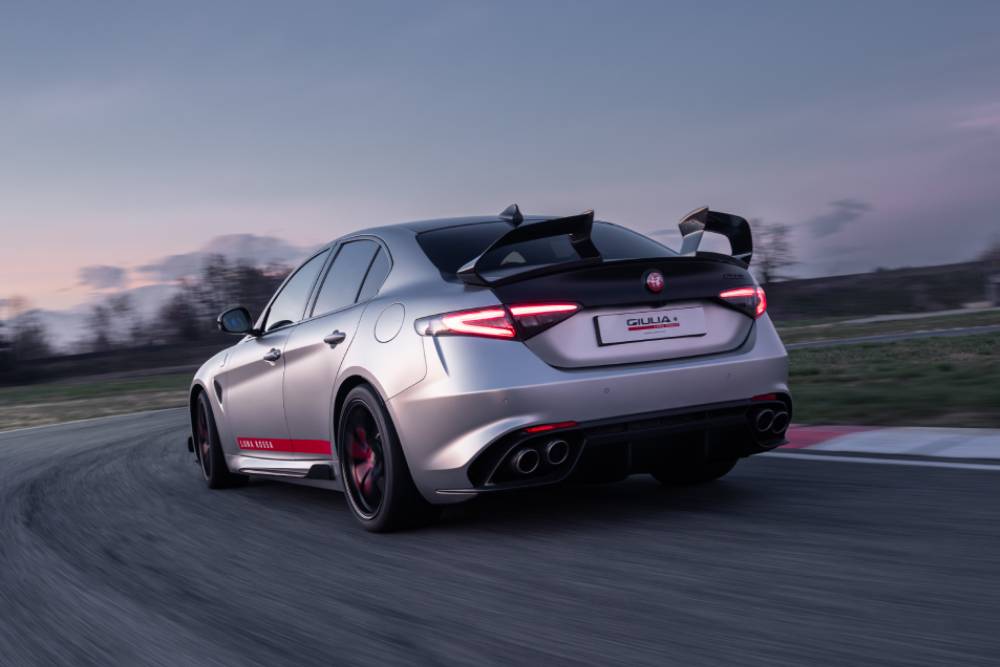 Η πιο hardcore Alfa Romeo Giulia QV στο στοιχείο της (+video)
