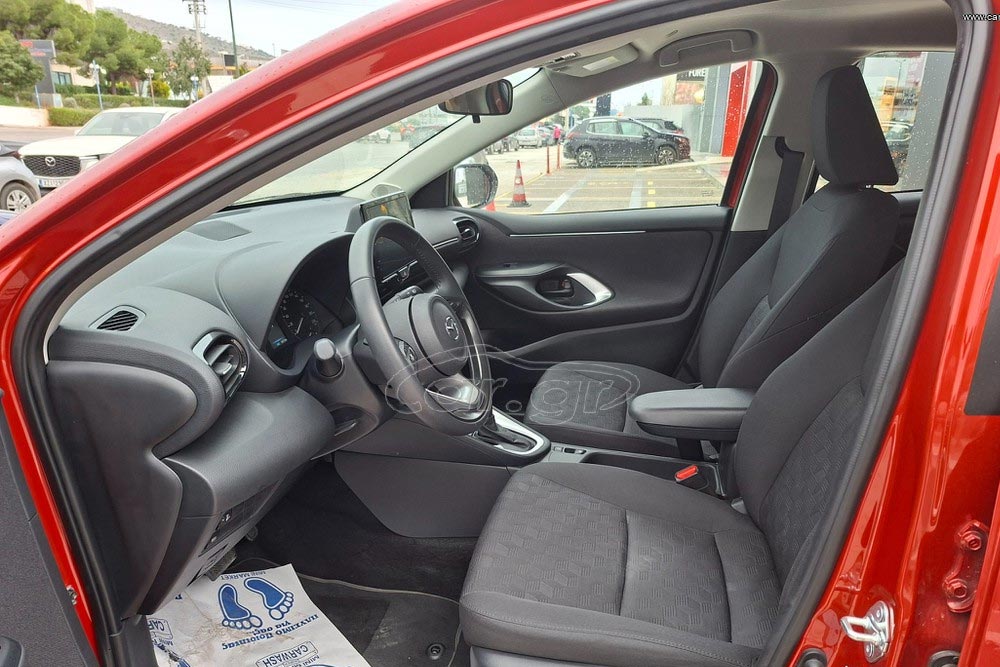 https://autogreeknews.gr/wp-content/uploads/2026/05/Mazda2-Hybrid-2025-4.jpg