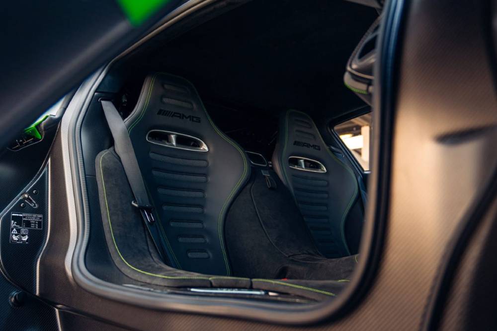 https://autogreeknews.gr/wp-content/uploads/2026/05/Mercedes-AMG_One_2024_Pure_Green_16.jpg