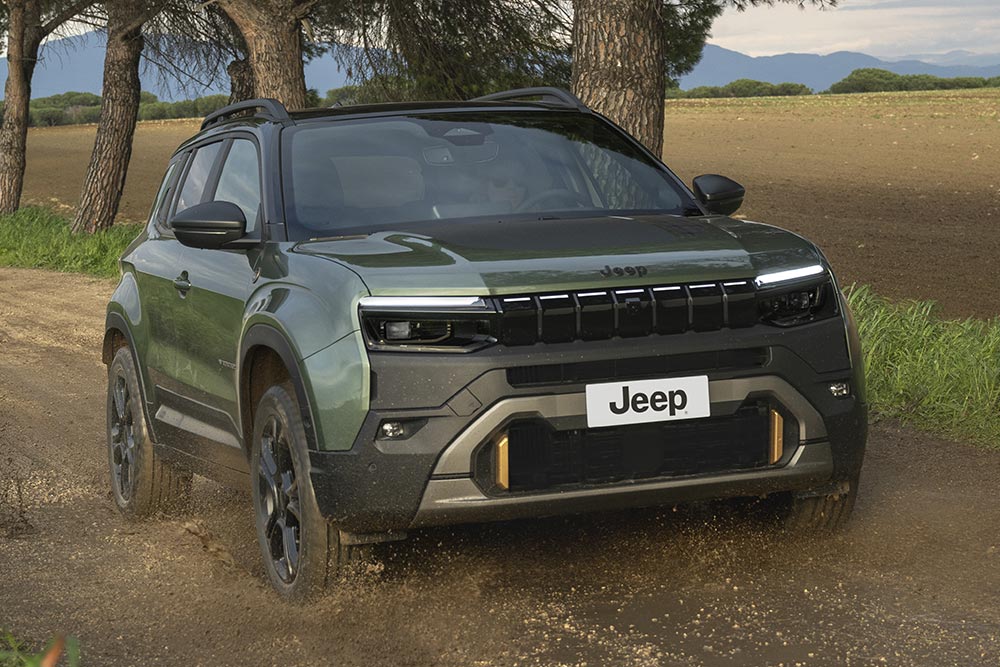 https://autogreeknews.gr/wp-content/uploads/2026/05/New-Jeep-Avenger-4xe-85th-anniversary-1.jpg