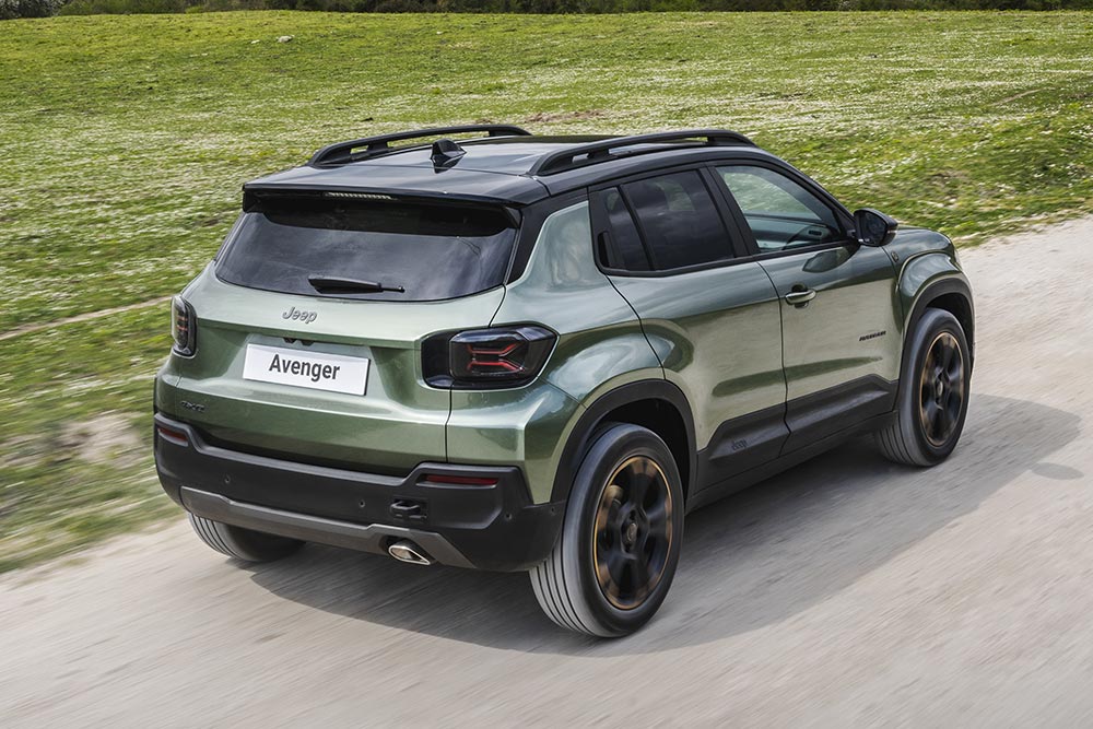 https://autogreeknews.gr/wp-content/uploads/2026/05/New-Jeep-Avenger-4xe-85th-anniversary-5.jpg
