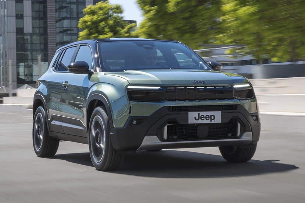 https://autogreeknews.gr/wp-content/uploads/2026/05/New-Jeep-Avenger-e-hybrid-1.jpg