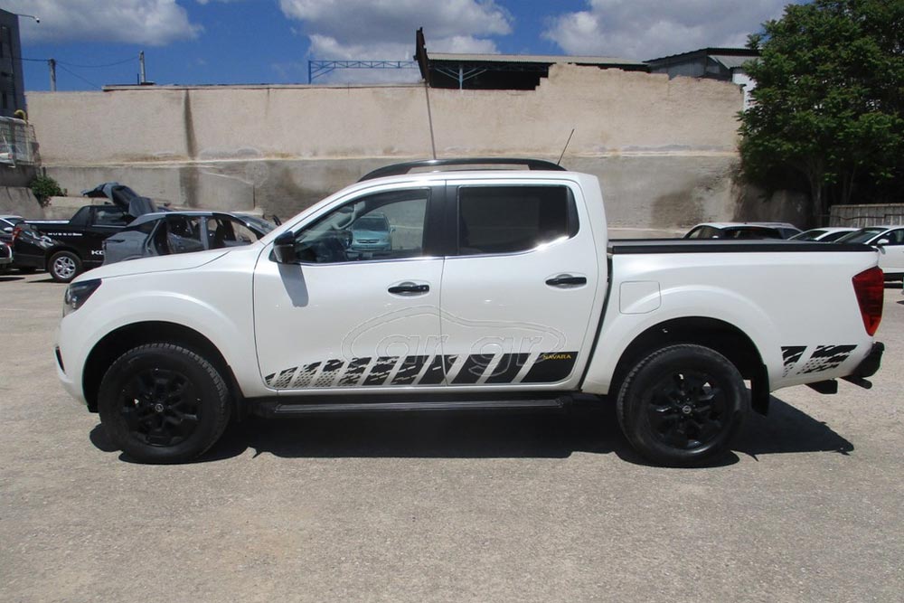 https://autogreeknews.gr/wp-content/uploads/2026/05/Nissan-Navara-2019-1.jpg