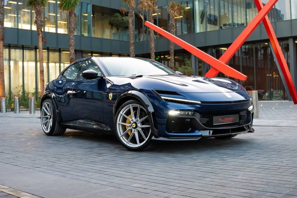 Οι Γερμανοί κάνουν «στυλάκι» τη Ferrari Purosangue