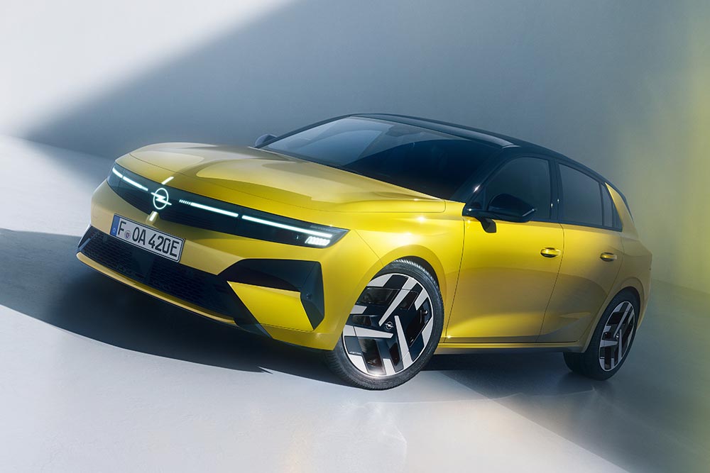https://autogreeknews.gr/wp-content/uploads/2026/05/Opel-Astra-Electric.jpg