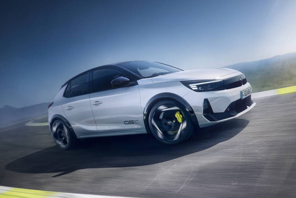 https://autogreeknews.gr/wp-content/uploads/2026/05/OpelCorsaGSE-1-1.jpg