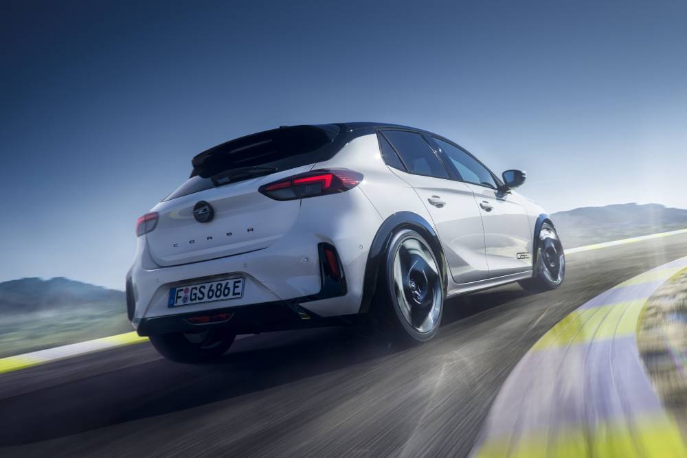 https://autogreeknews.gr/wp-content/uploads/2026/05/OpelCorsaGSE-2-1.jpg