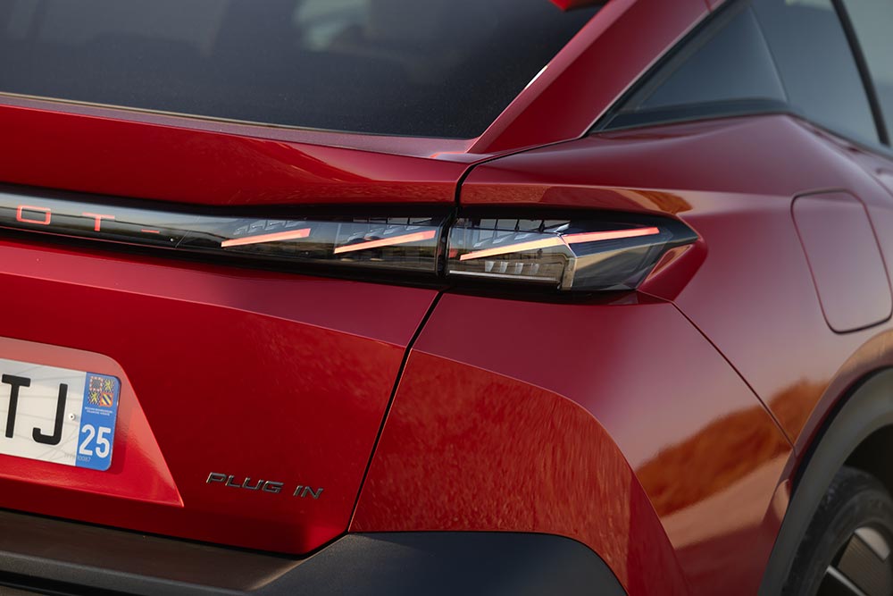 https://autogreeknews.gr/wp-content/uploads/2026/05/Peugeot-408-MY26-7.jpg