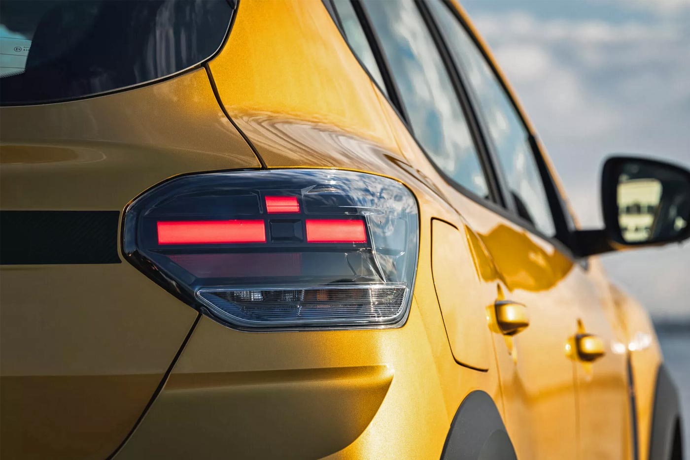 https://autogreeknews.gr/wp-content/uploads/2026/05/Renault-Dacia-Sandero-Stepway-2026.jpg