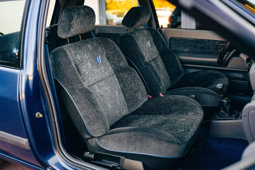https://autogreeknews.gr/wp-content/uploads/2026/05/Renault_Clio_Williams_Phase_2_1995_for_sale-4.jpg