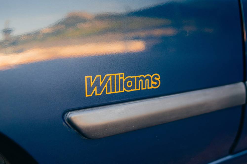 https://autogreeknews.gr/wp-content/uploads/2026/05/Renault_Clio_Williams_Phase_2_1995_for_sale-6.jpg