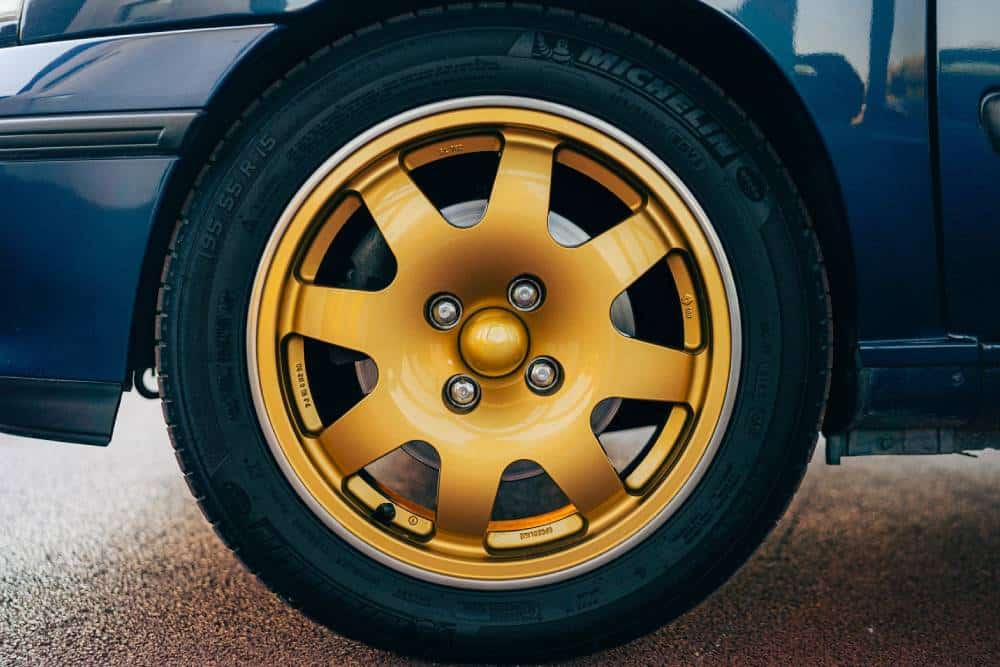 https://autogreeknews.gr/wp-content/uploads/2026/05/Renault_Clio_Williams_Phase_2_1995_for_sale-7.jpg