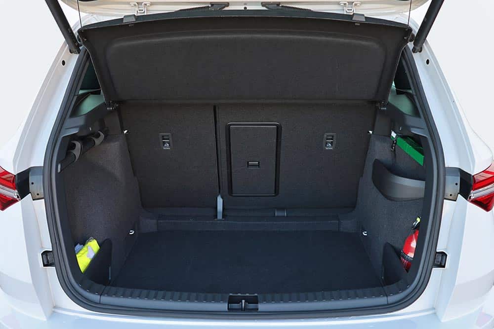 https://autogreeknews.gr/wp-content/uploads/2026/05/Skoda-Karoq-1.5-TSI-Sportline-interior-19.jpg