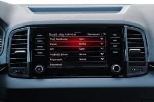 Skoda Karoq 1.5 TSI Sportline interior (9)
