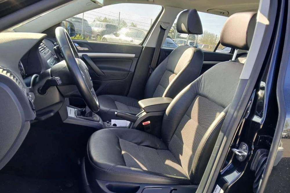 https://autogreeknews.gr/wp-content/uploads/2026/05/Skoda_Octavia_Combi_16_TDI_2013_for_sale-6.jpg