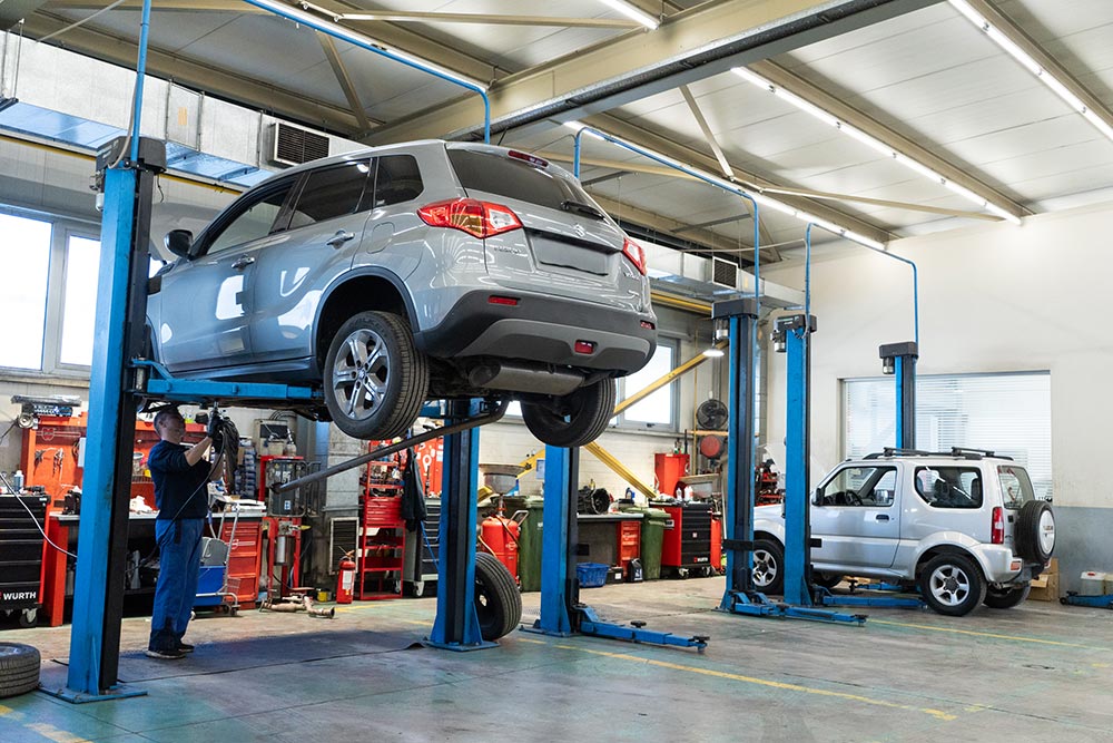 https://autogreeknews.gr/wp-content/uploads/2026/05/Suzuki-Sfakianakis-4.jpg
