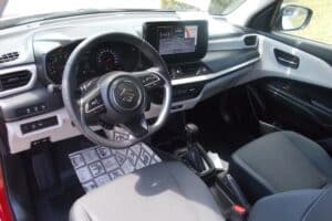 Suzuki-Swift-Hybrid-CVT-2025-4