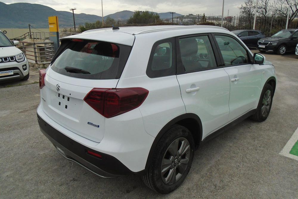 https://autogreeknews.gr/wp-content/uploads/2026/05/Suzuki-Vitara-2025-sfakianakis-epiloges-2.jpg