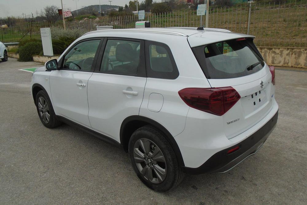 https://autogreeknews.gr/wp-content/uploads/2026/05/Suzuki-Vitara-2025-sfakianakis-epiloges-3.jpg