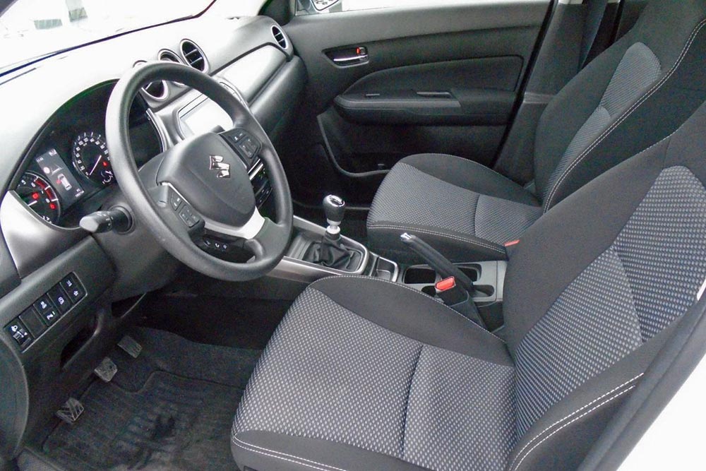 https://autogreeknews.gr/wp-content/uploads/2026/05/Suzuki-Vitara-2025-sfakianakis-epiloges-4.jpg