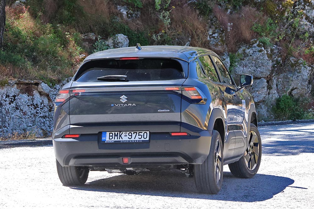 https://autogreeknews.gr/wp-content/uploads/2026/05/Suzuki-e-Vitara-4WD-11.jpg