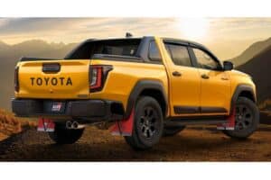 Νέο και ακόμα πιο μάχιμο Toyota Hilux με GR Parts