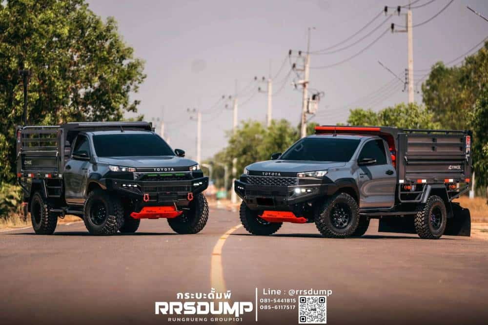 https://autogreeknews.gr/wp-content/uploads/2026/05/Toyota-Hilux-Travo-RRS-dump-truck-series-14-2048x1-1.jpg