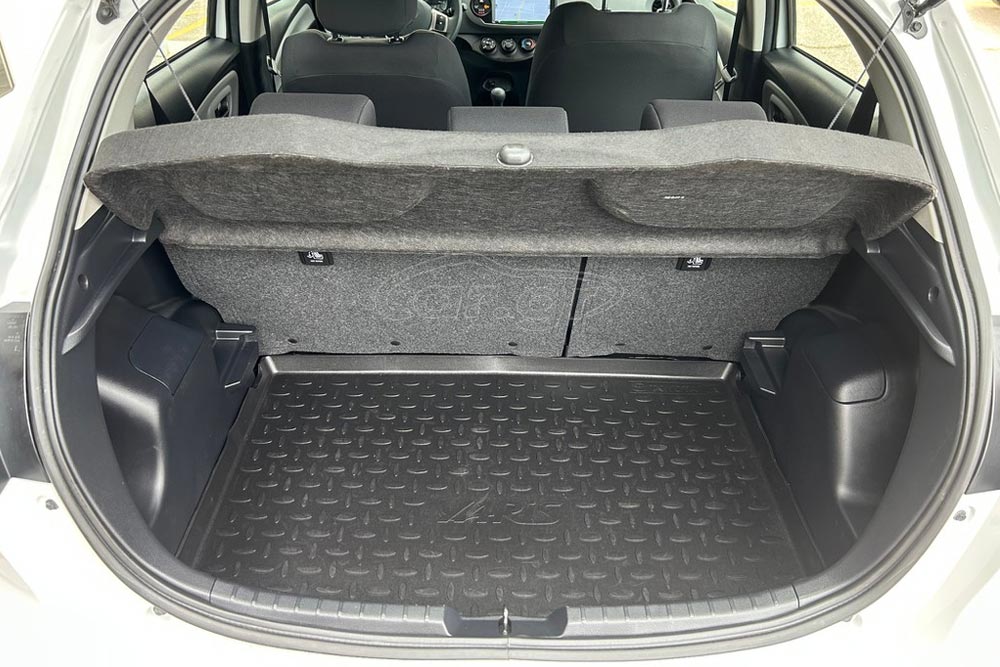 https://autogreeknews.gr/wp-content/uploads/2026/05/Toyota-Yaris-2019-11.jpg