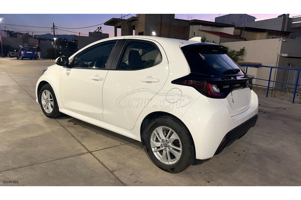 https://autogreeknews.gr/wp-content/uploads/2026/05/Toyota-Yaris-Hybrid-2024-3.jpg