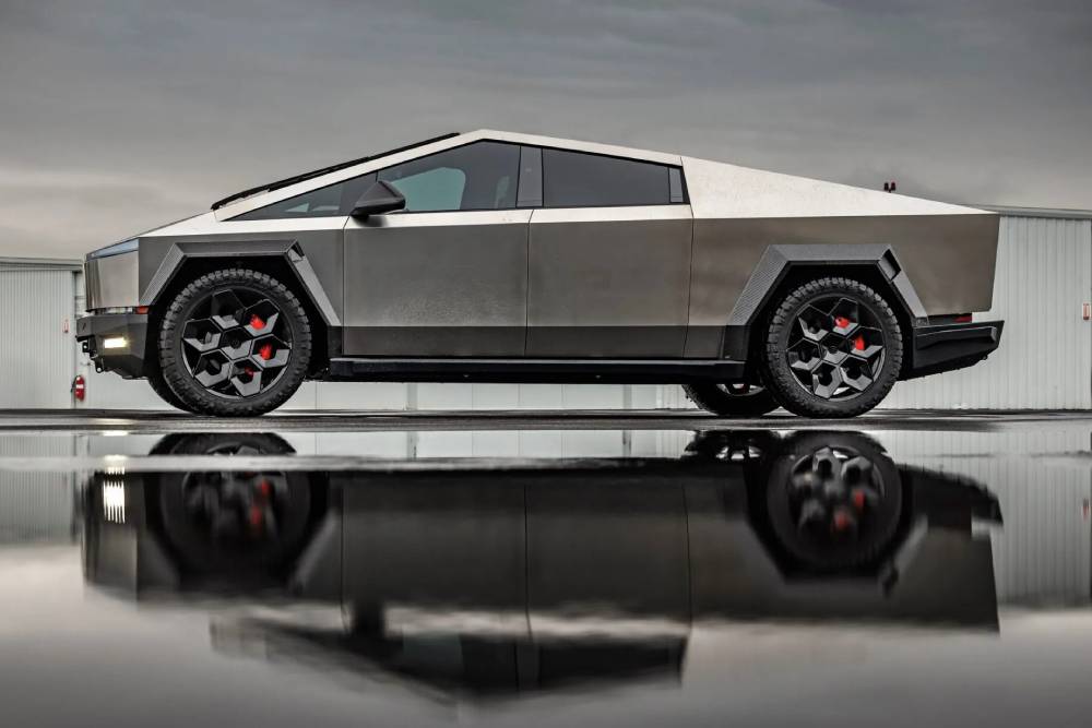 https://autogreeknews.gr/wp-content/uploads/2026/05/Unplugged-Performance-Tesla-Cybertruck-New-14-2048.jpg