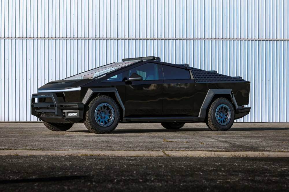 https://autogreeknews.gr/wp-content/uploads/2026/05/Unplugged-Performance-Tesla-Cybertruck-New-3-2048x.jpg