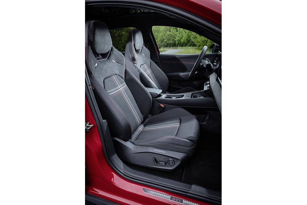 https://autogreeknews.gr/wp-content/uploads/2026/05/VW-ID.-Polo-GTI-15.jpg