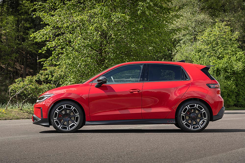 https://autogreeknews.gr/wp-content/uploads/2026/05/VW-ID.-Polo-GTI-8.jpg