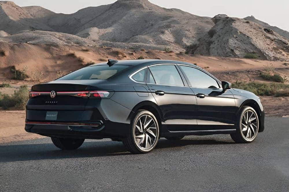 https://autogreeknews.gr/wp-content/uploads/2026/05/VW_Passat_2026_sedan_Saudi_Arabia-5.jpg