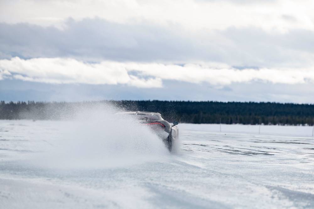 https://autogreeknews.gr/wp-content/uploads/2026/05/bugatti-tourbillon-snow-testing-4.jpg