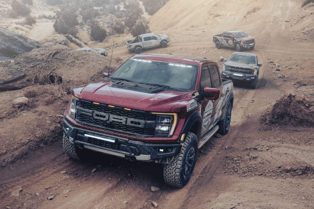 https://autogreeknews.gr/wp-content/uploads/2026/05/ford-raptor-driving-school-5.jpg
