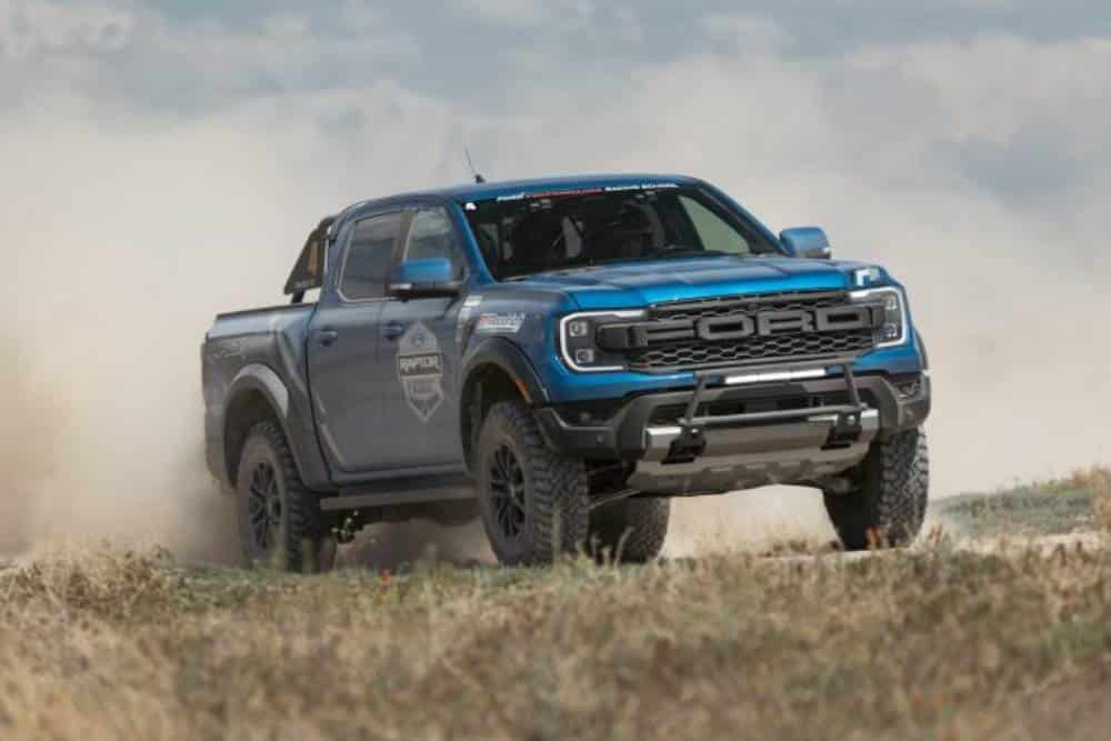 https://autogreeknews.gr/wp-content/uploads/2026/05/ford-raptor-driving-school-6.jpg