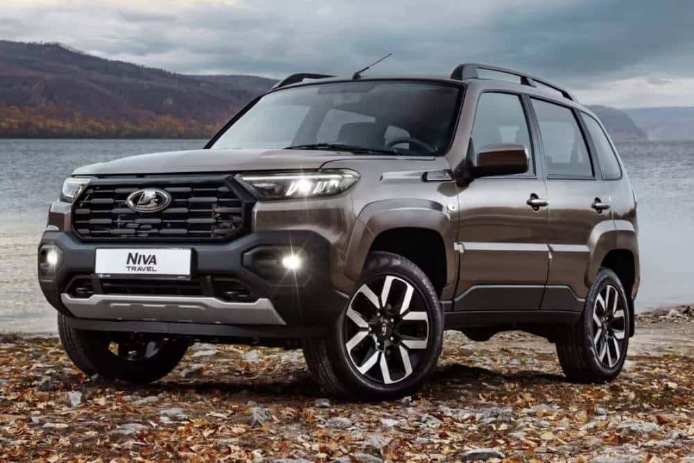 https://autogreeknews.gr/wp-content/uploads/2026/05/lada-niva-travel-leather-02.jpg