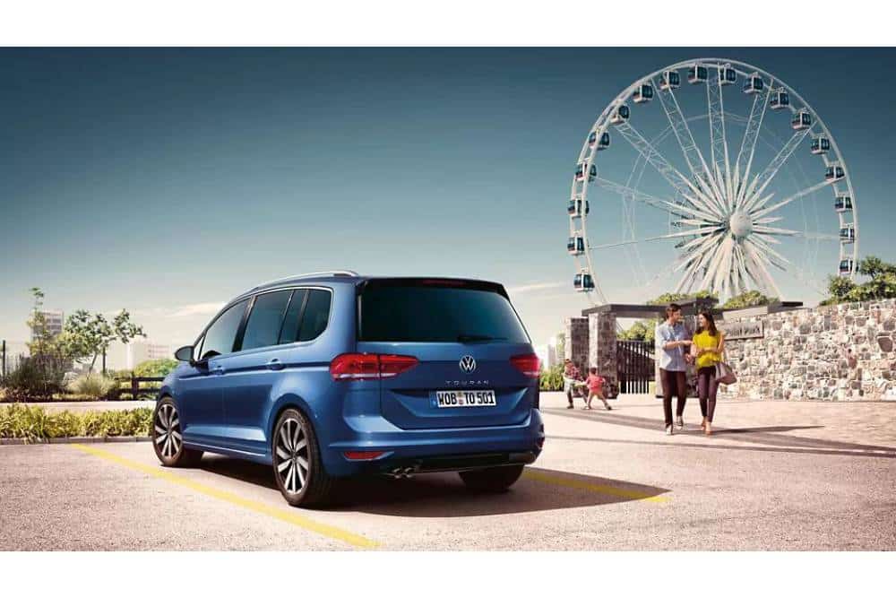 https://autogreeknews.gr/wp-content/uploads/2026/05/volkswagen-retires-touran-4.jpg