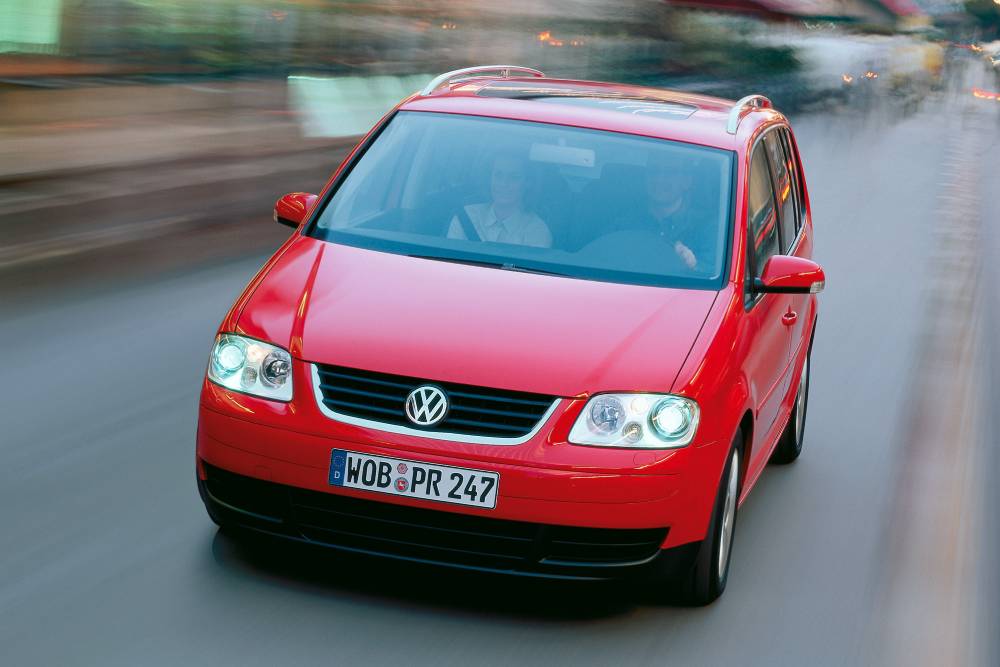 https://autogreeknews.gr/wp-content/uploads/2026/05/volkswagen_touran_216.jpg