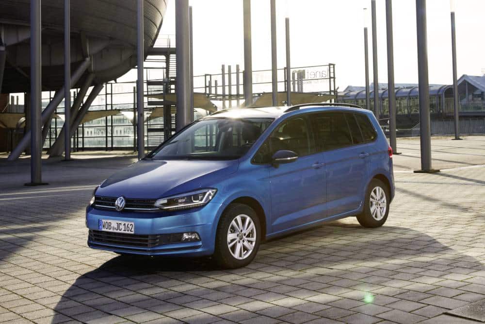 https://autogreeknews.gr/wp-content/uploads/2026/05/volkswagen_touran_tsi_500.jpg