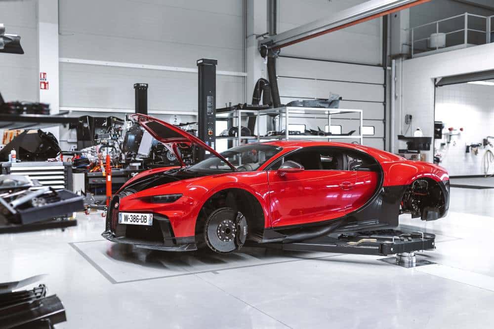Χρέωνε 1.185 ευρώ την εργατοώρα και μήνυσε τη Bugatti
