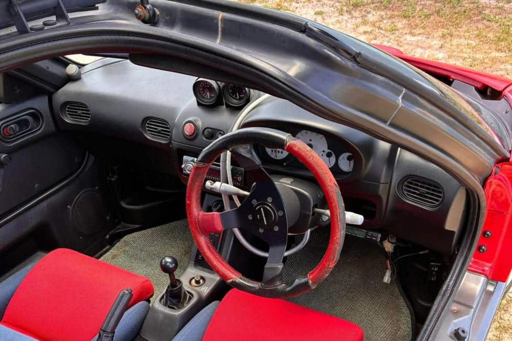 https://autogreeknews.gr/wp-content/uploads/2026/06/1992-Autozam-AZ1-Cars-Bids-00002-2048x1365-1.jpg