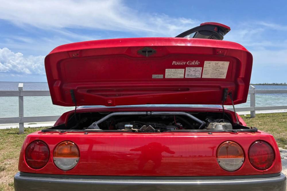 https://autogreeknews.gr/wp-content/uploads/2026/06/1992-Autozam-AZ1-Cars-Bids-00012-2048x1536-1.jpg