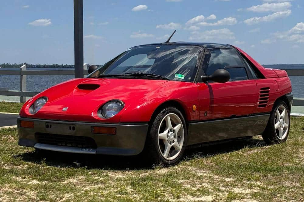 https://autogreeknews.gr/wp-content/uploads/2026/06/1992-Autozam-AZ1-Cars-Bids-00030-2048x1365-1.jpg