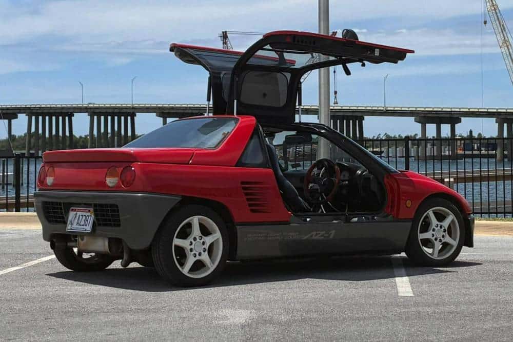 https://autogreeknews.gr/wp-content/uploads/2026/06/1992-Autozam-AZ1-Cars-Bids-00033-2048x1365-1.jpg